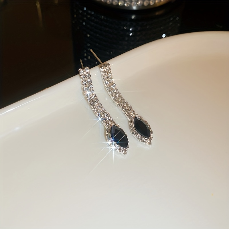 V-Shaped Tassel Earrings & Necklace Set with Rhinestone Accents